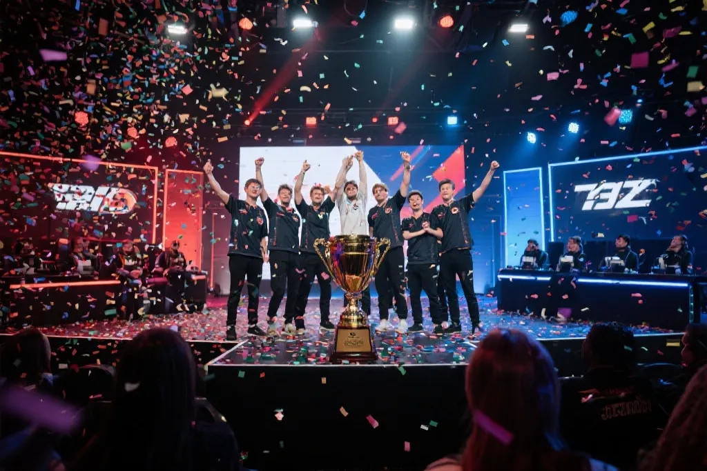 颠覆王座的“王者之风”：一场《王者荣耀》全球总决赛的史诗级爆冷